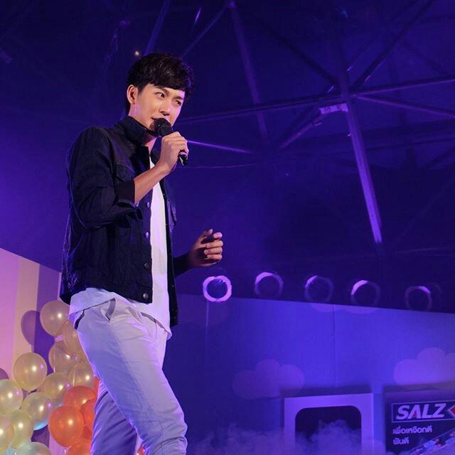 BoonyaratA's tweet photo. 😍2ทุ่ม#gmm25 #uglyducklingseries #PerfectMatch #Partyfun @DJ__Push 🎉 #BestMale #niceguy #Foreveryou #takecard #사랑해 ❤😚 http://t.co/tqNRY2Wwyn