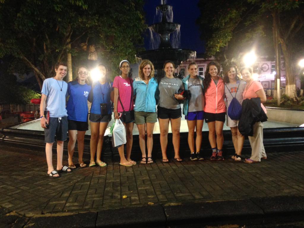 HackleyCostaRic's tweet photo. Stroll through Alajuela. http://t.co/ZwN6js23Lm