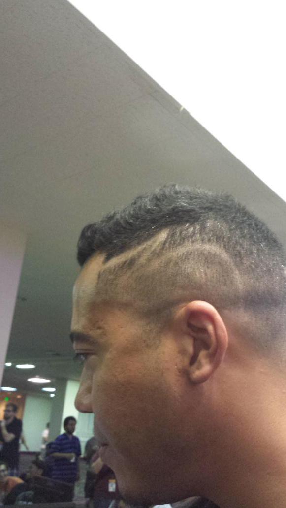 MechaMacGyver's tweet photo. Barber: what you want?
Akata: I wanna be ready for jumpins
Barber: Say no more
#ZMotion http://t.co/ozlsJgyBLA