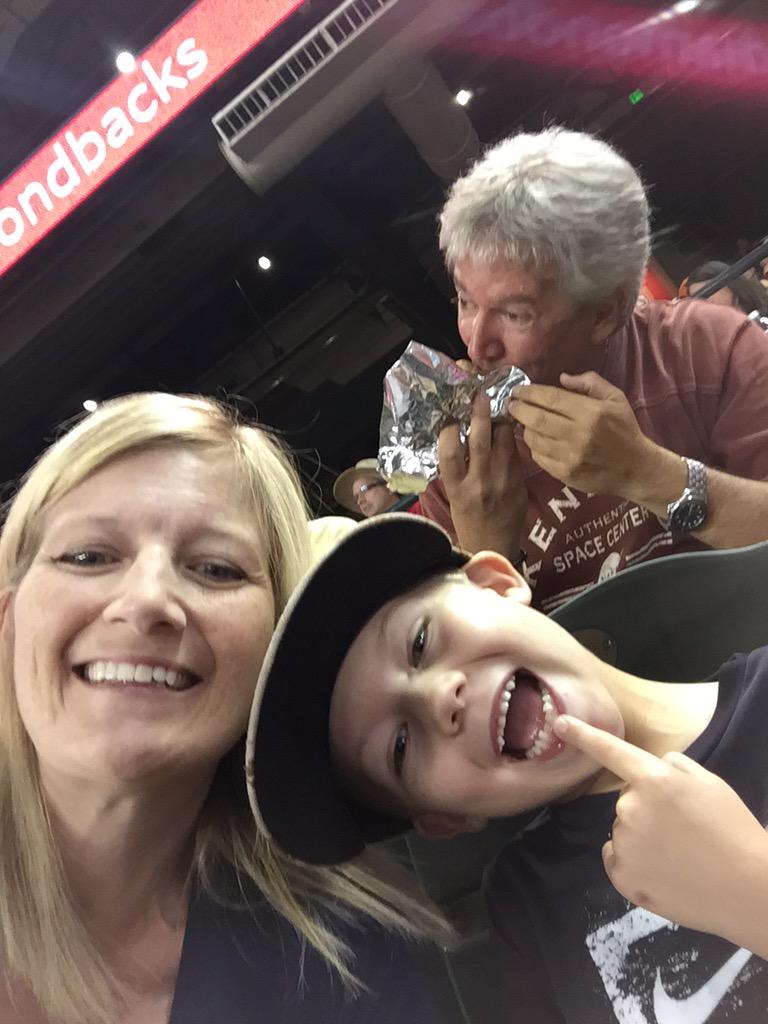 DrivenMortgage's tweet photo. #photobomb #GoDbacks #StarWars http://t.co/pMnXWI216J