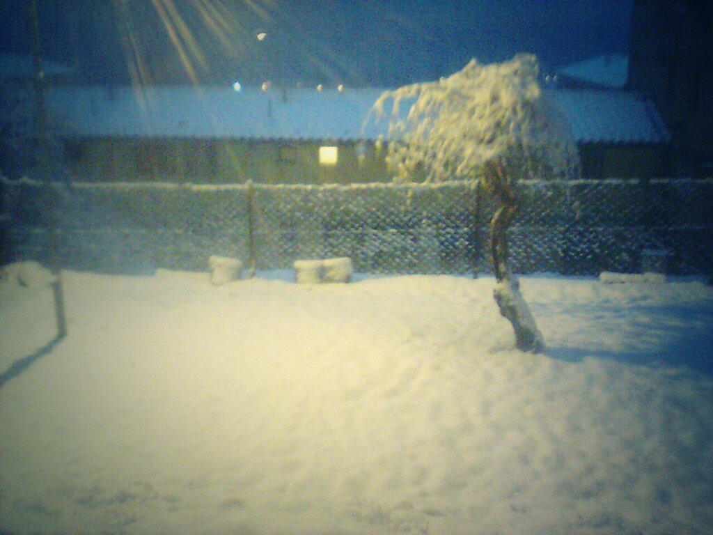 giu_dance's tweet photo. .. Y si hacemos un muñeco.. 
#nievedebienvenida http://t.co/EZJDm17vJh