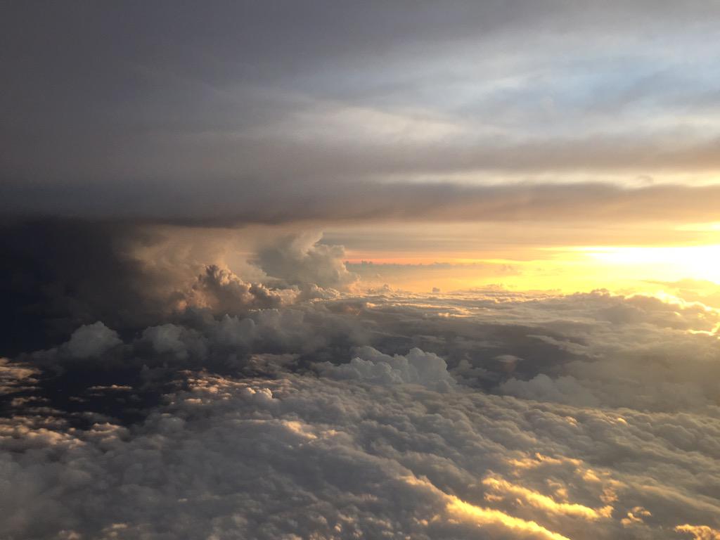 BuildSheetPro's tweet image. Was out in Indiana for a meeting.. Took these above a storm at 32,000 feet - beautiful!