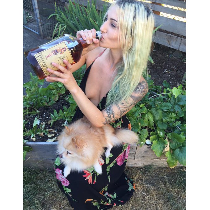 Just had a good moment in my new backyard http://t.co/Kd1EbjxsRv