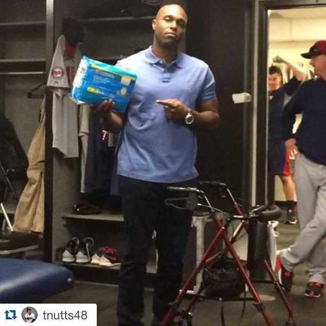 The Minnesota Twins had an interesting way of telling Torii Hunter happy 40th birthday. 