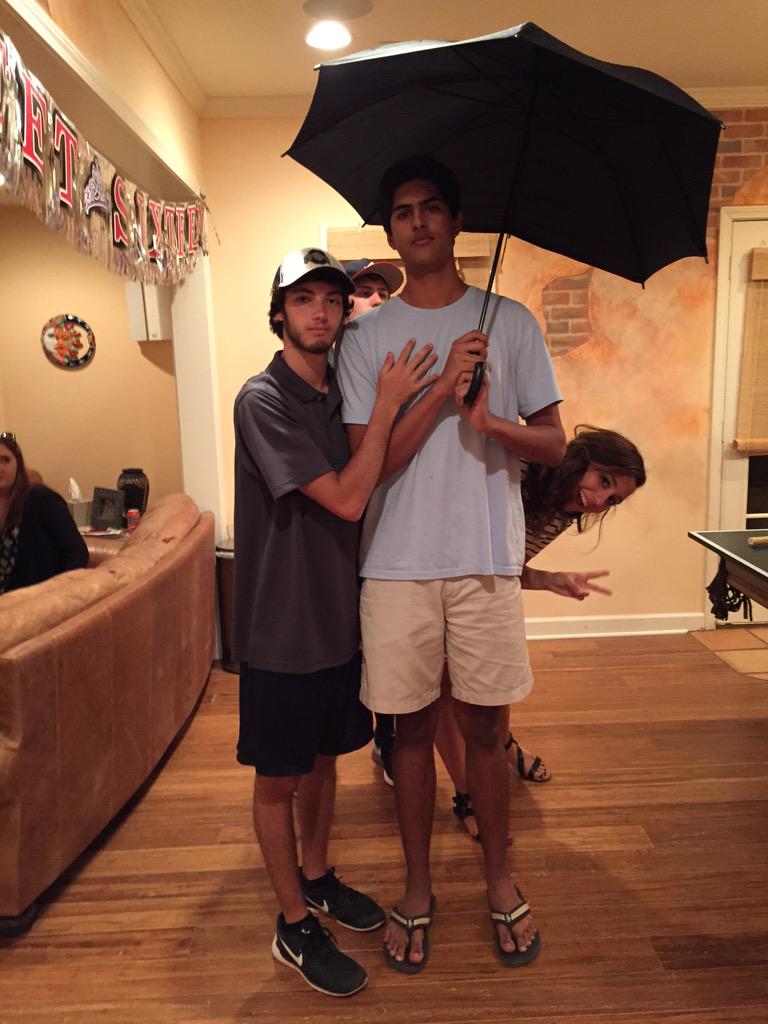 Jakefooter's tweet photo. @kevin_erb when he's over 6 feet>> http://t.co/6eL4WK98io