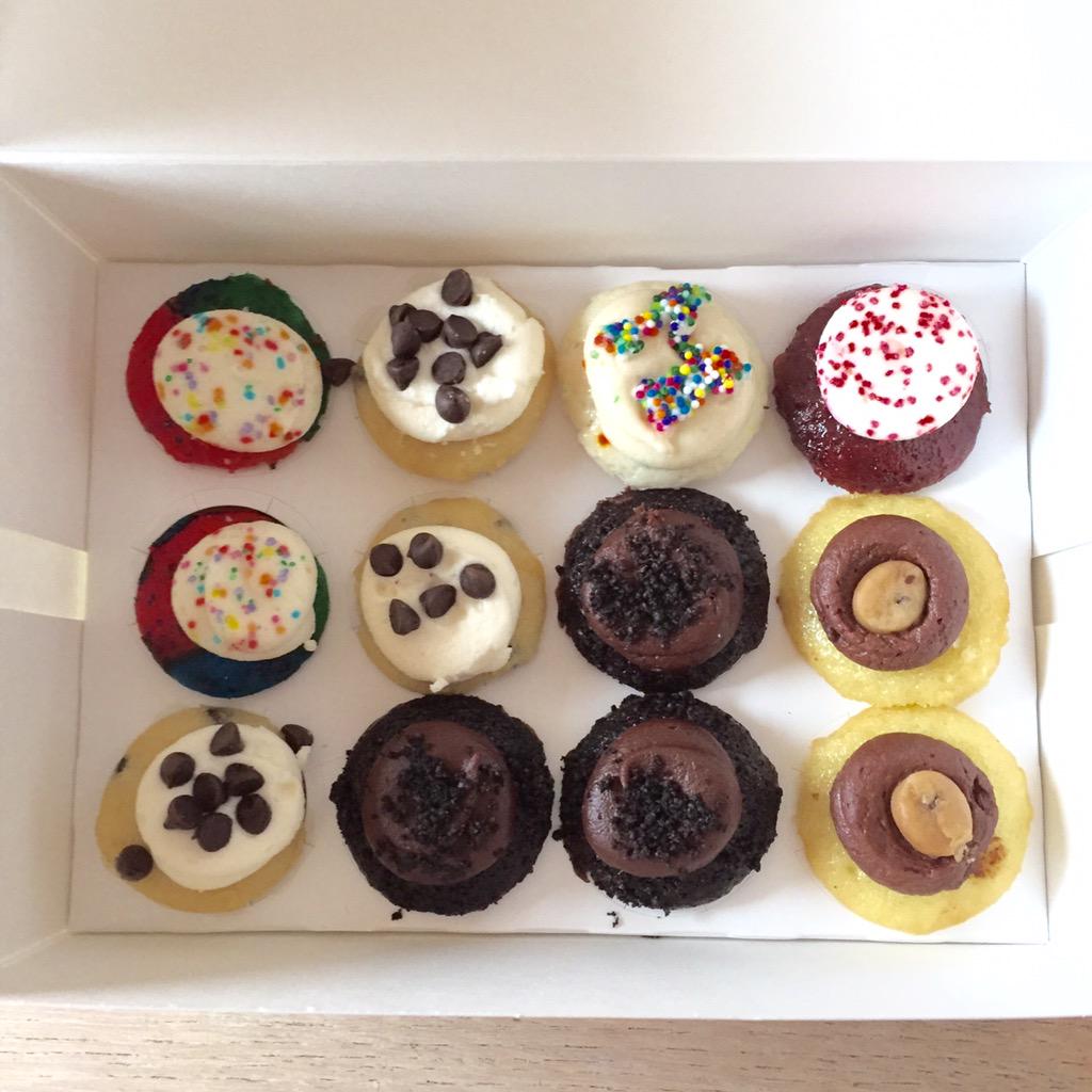 Baked by Melissa!!❤️ <a href="/bakedbymelissa/">Baked by Melissa</a> #bakedbymelissa #cupcakes #yum #sweet #yummy #Food #love #dessert #delicious