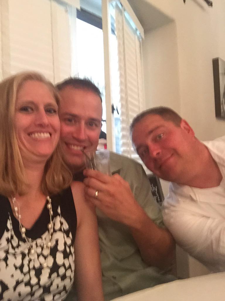 SheriPerdziak's tweet photo. #kissmecates #weddingfun  FAMILY http://t.co/tVP8N4b8hx