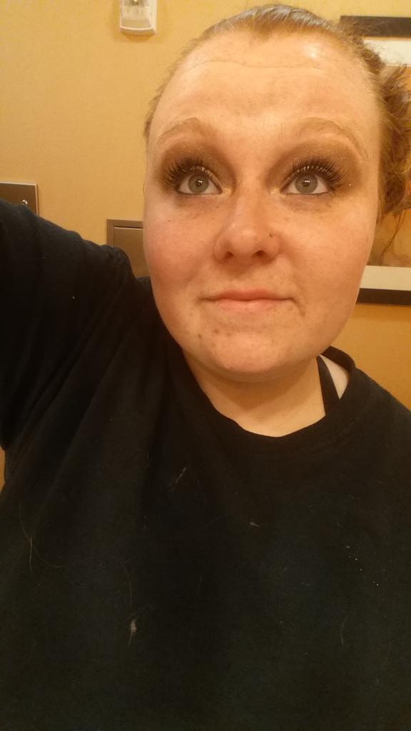 3DLashes_SRW's tweet photo. #LoveMyLashes #SplurgeEyeshadow #3dFiberMascara #YouniqueIsAmazing http://t.co/vQKqhU1OXY