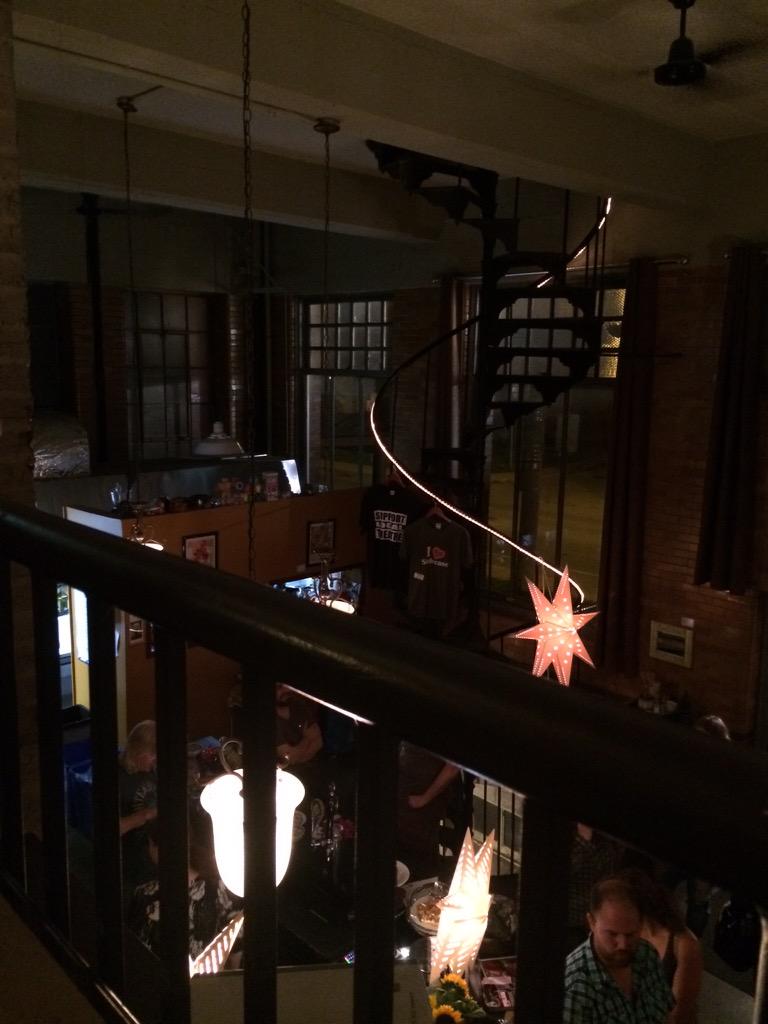 Drinks before #commercialsforhamilton at <a href="/TheStaircase/">The Staircase</a> . Air at <a href="/playersguildham/">The Players' Guild of Hamilton</a> is a must see! @HamOntFringe #hamont