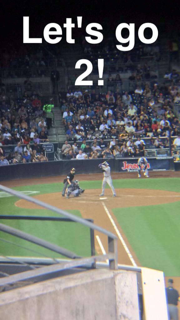 Rockies's tweet photo. #TULOSMASH!
#Tulo makes it 5-4 with a solo shot to left field! ǝmıʇʎןlaɹ# http://t.co/VjIrM1FFpO