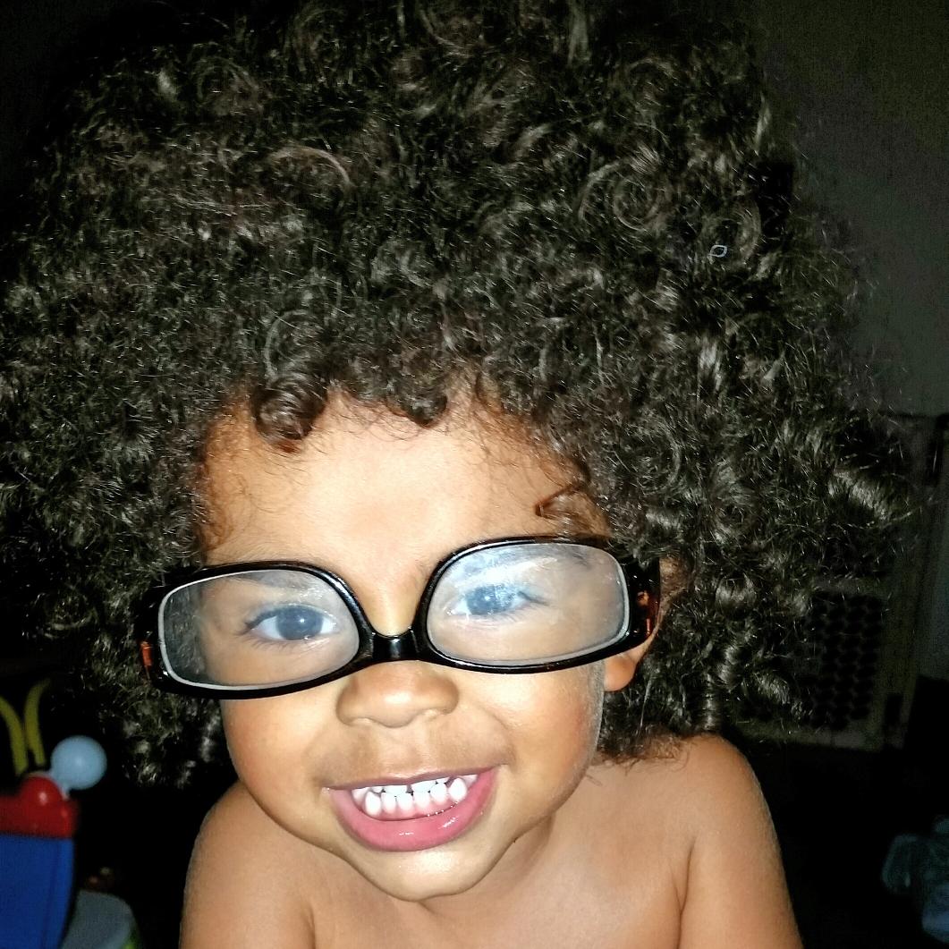 MedicMellieMel's tweet photo. @NapturalNicole totally thought of you when he snagged my reading glasses and then posed lol. #reSPECtTheCoin http://t.co/rRiSuoAM2e