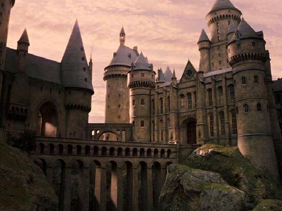 Hogwarts_Logics's tweet photo. RT if you would rather have woken up here http://t.co/KhRUHNstlo