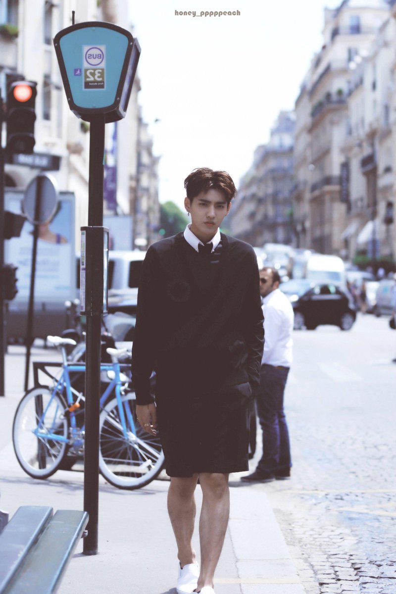 KrisFanboard's tweet photo. 150719 #WuYiFan  @ Tencent Fashion
 Cr.honey_pppppeach (#吴亦凡 in Paris)
http://t.co/K980KRe2ja
http://t.co/85fYwsvu9m http://t.co/pPZpe0JqpH