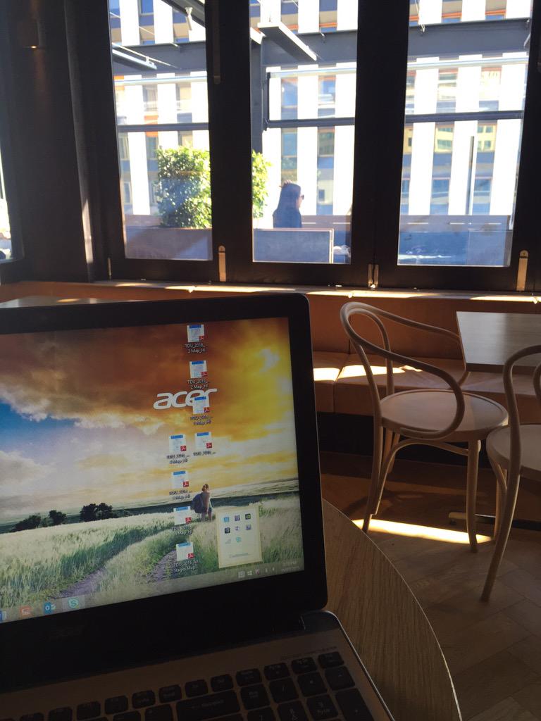 MicheleDAloia's tweet image. This afternoon's office thanks to @2kwBar #stunnning #PRlife