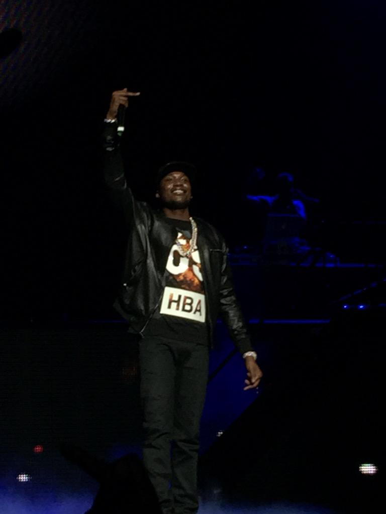 937thebeat's tweet photo. #ThePinkprintTOUR #937BeatBash @nickiminaj 📷: @EZACCESS http://t.co/WvXYU9z7jw
