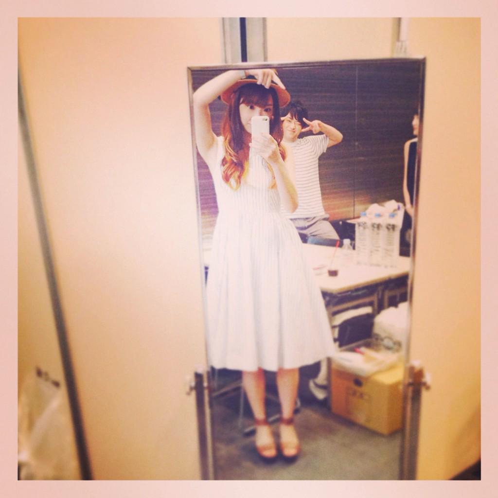 Mari_navi's tweet photo. 鏡に写る界人くんが可愛い。 http://t.co/y6Y6m8NvUc