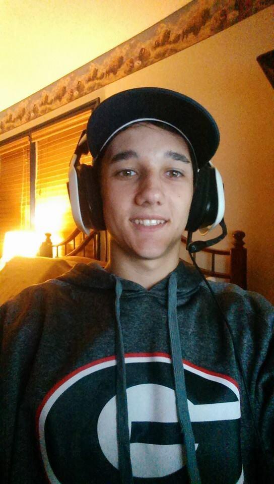 HdInfinityy's tweet image. Just a selfie