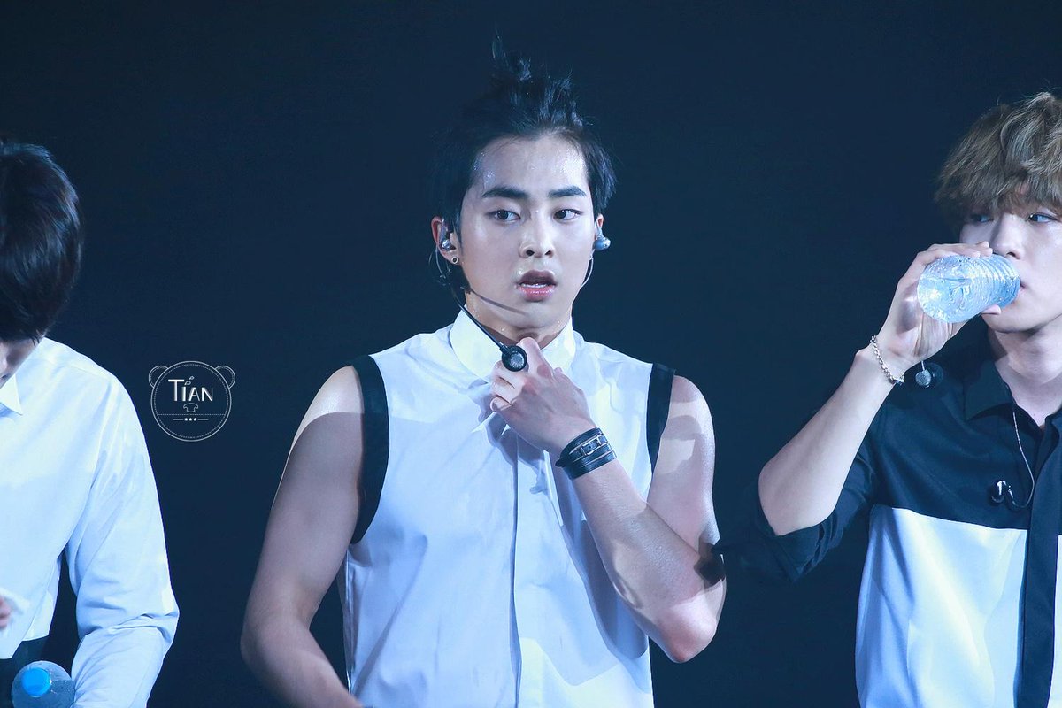 iXiumin's tweet photo. [HQ] 150718 #Xiumin - EXO'luXion in Beijing D1 | cr. tian
http://t.co/y6bNPVKp6W
http://t.co/Mrkmou5dFD http://t.co/ApuNgYc9xo