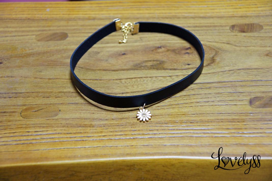 RT) 자격증시험 턱걸이라 행복해서 하는 이벤트
아래 초커목걸이를 랜덤으로 보내드려용♡ 기간은 8월 15일까지! 팔로우는 언제나 환영~ 아래의 초커 판매글은 블로그에! m.blog.naver.com/xa0316/2204235…