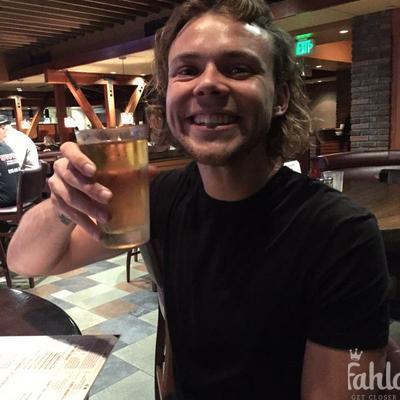 Cliffordbatch's tweet photo. http://t.co/rcBjLm0XSk Ashton Irwin has a pic for you… See it on Fahlo http://t.co/g3FeQ9HG6k