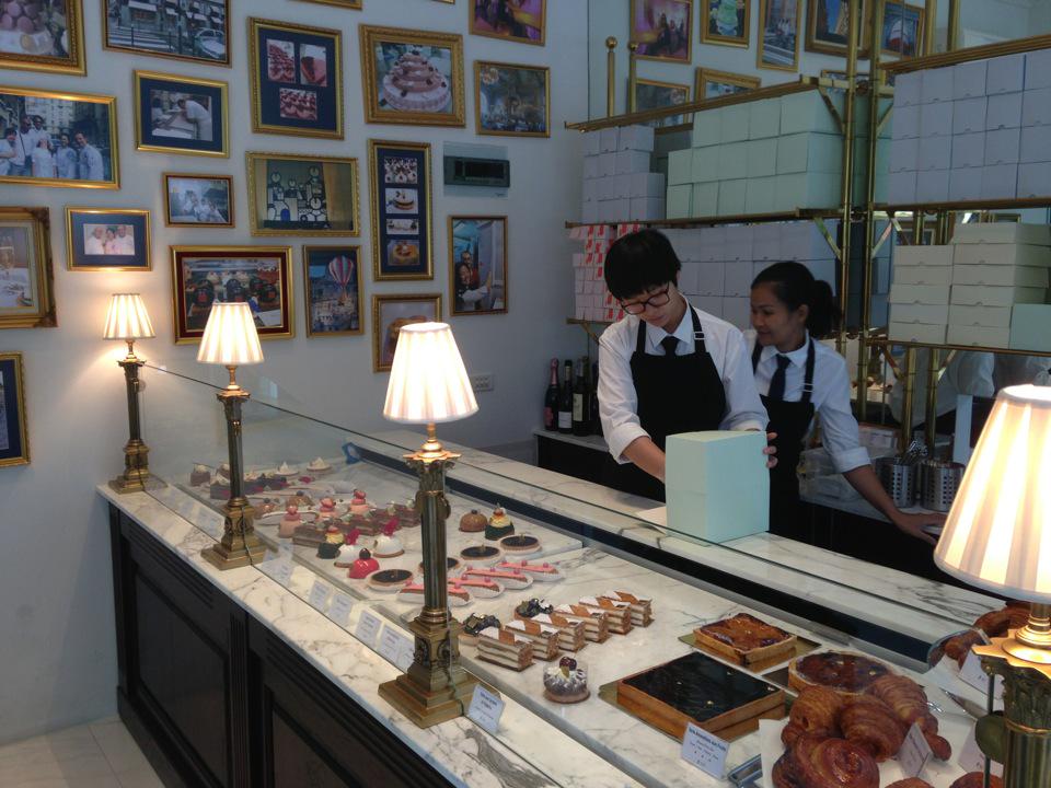 tai__boy's tweet photo. I'm at Paris Mikki in Vadhana, Bangkok http://t.co/HgziVBP8E3 http://t.co/ApDDJoGqFE