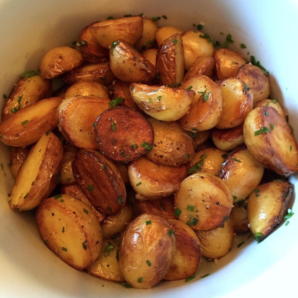 Handpicked_Food's tweet image. Ever tried salt and vinegar potatoes? buff.ly/1I0IjHF
