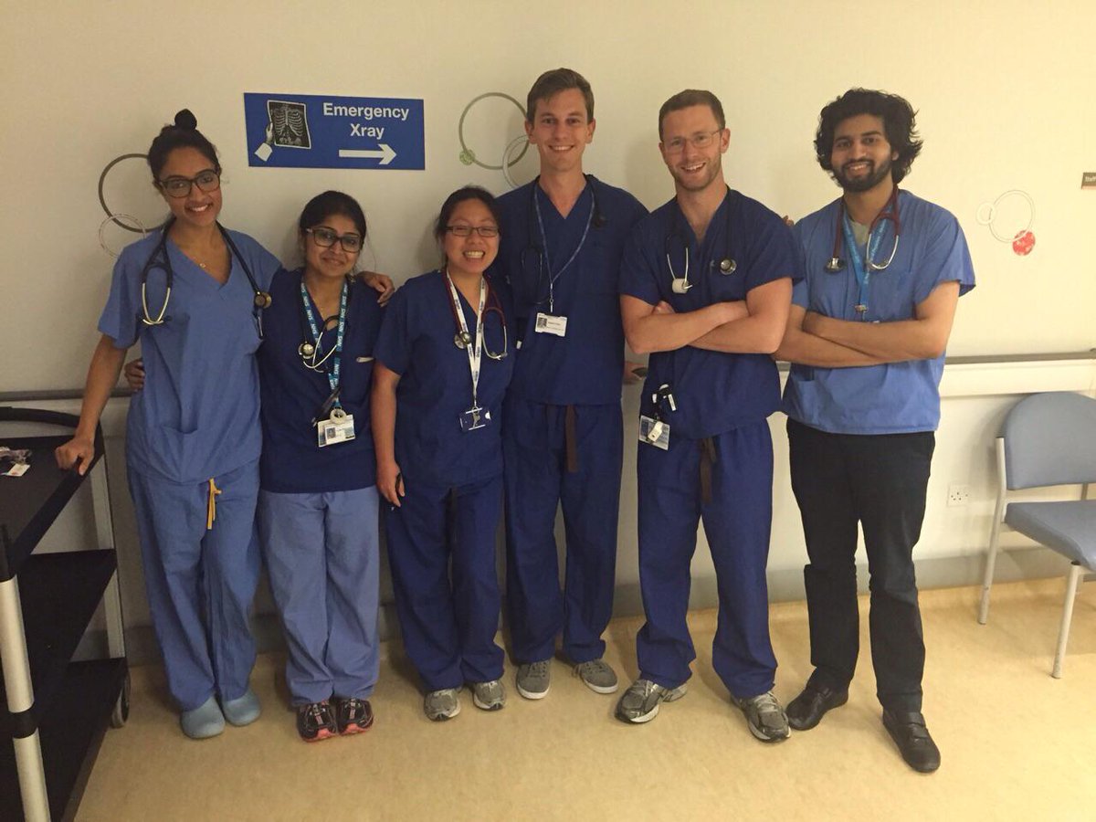 Spending my birthday in A&amp;E! At least lots of people were kind enough to visit us on their nights out.#ImInWorkJeremy