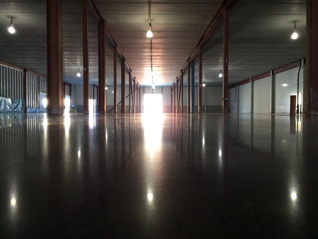 concria's tweet photo. Beautiful #concria TrowelPolished #concrete floor in Sweden. #concretepolishing #powertrowel #concretelife http://t.co/c7ekjc6cyI