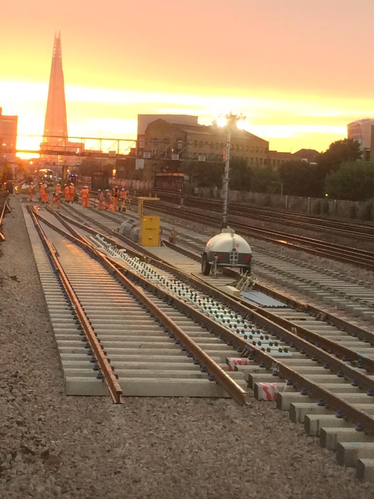 XrayCommander's tweet image. Sun set from a different perspective #london