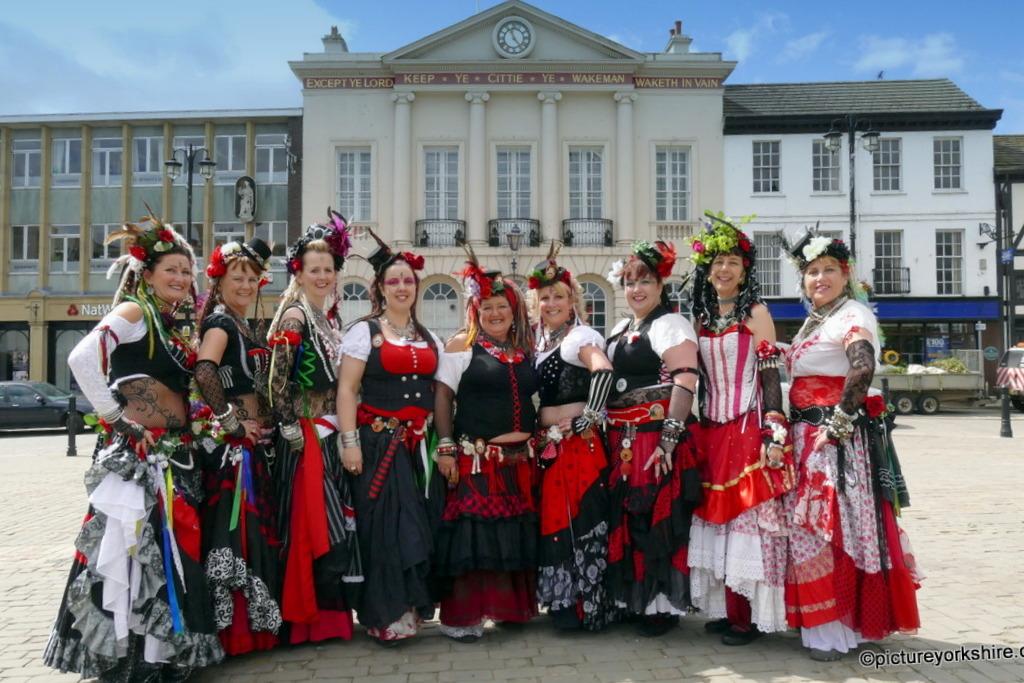 PictureYorks's tweet image. Morris dancers visited Ripon yesterday! More pictures here: facebook.com/pictureyorkshi…