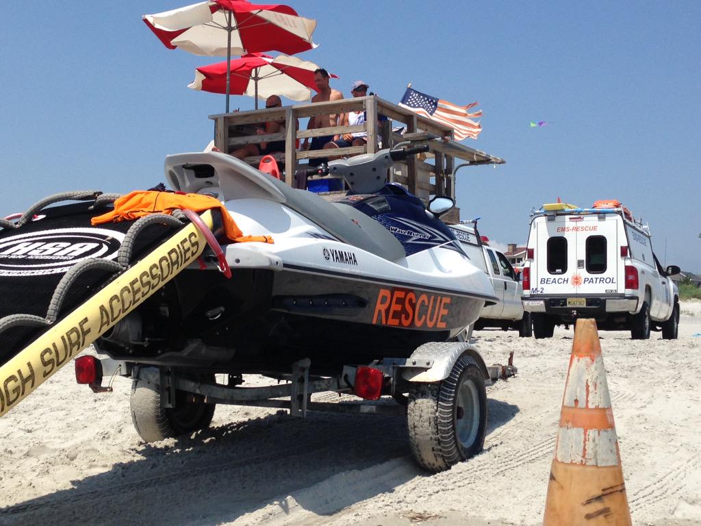 BrigBeachPatrol's tweet image. Tower 15 at the ready. Beat the heat at the beach!! #bcbp #hsa #Medic2 #K38