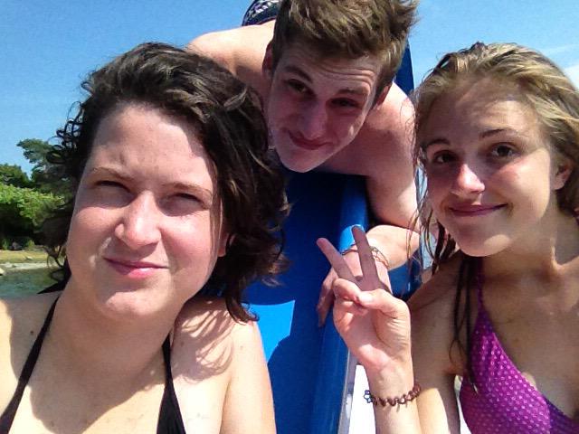 TzeitelY's tweet image. Having fun with my friends on the #LakeConstance ❤️ #Bodensee #SUNday