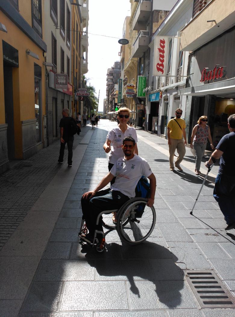 anizabal70's tweet photo. Gracias al Skoda Citigo de AVIS recorrimos todo @tenerife http://t.co/17emOjW3wR