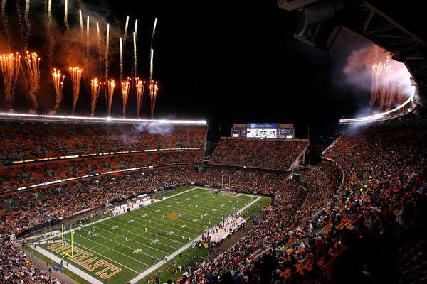 SNCleveland's tweet photo. What would you rather see? 

Retweet for a Browns Super Bowl
Favorite for an Indians World Series http://t.co/4R2p77bel0