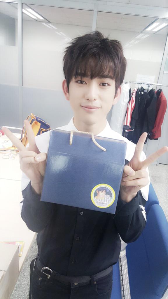 GOT7Official's tweet photo. Thank you again I GOT7 for the delicious food! Good night^^
https://t.co/W6qLSRhGGO
#GOT7 #딱좋아 http://t.co/y23hlWlgZb