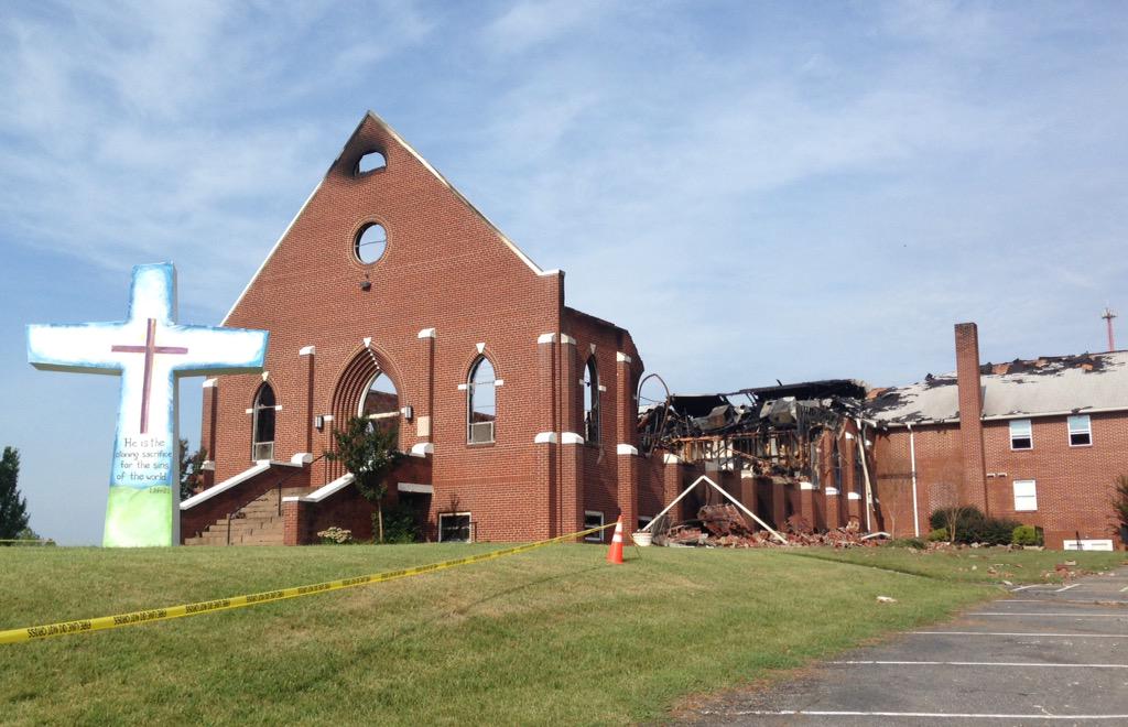 DianaRuggOnTV's tweet photo. Bethlehem Baptist Church is #BBCstrong the morning after fire destroyed their church. Services moved to the school http://t.co/OGEV0PNT1V