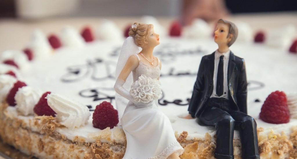 glasshousegirls's tweet photo. Unusual Wedding Cakes - http://t.co/F2dxiczsG1 #youthinkitwesayit http://t.co/mKC6faxE56