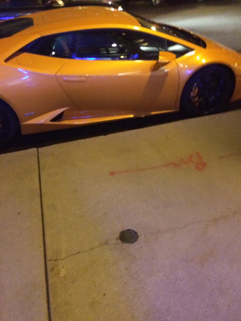 AmountsLarge's tweet image. Life in the fast lane💵💵💯