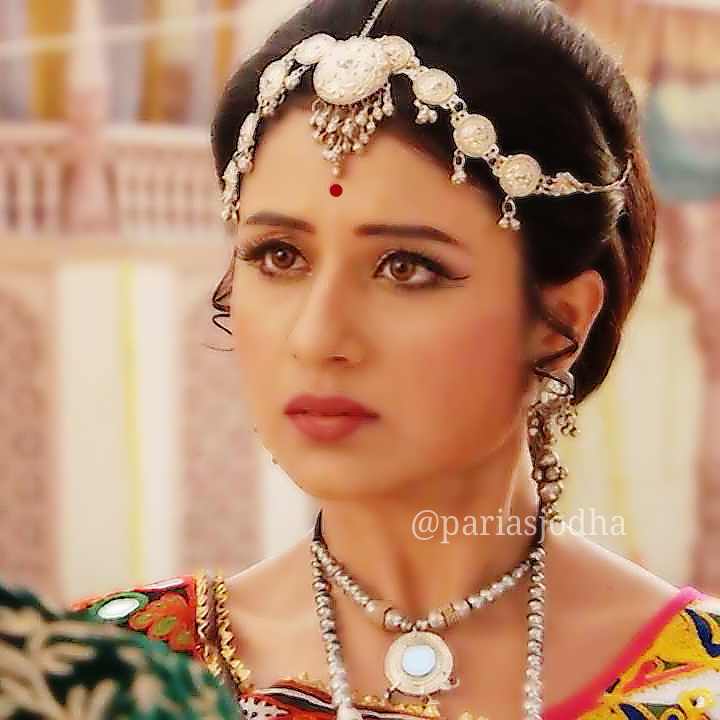 Celebrating Great Actress: Paridhi Sharma As Jodha 