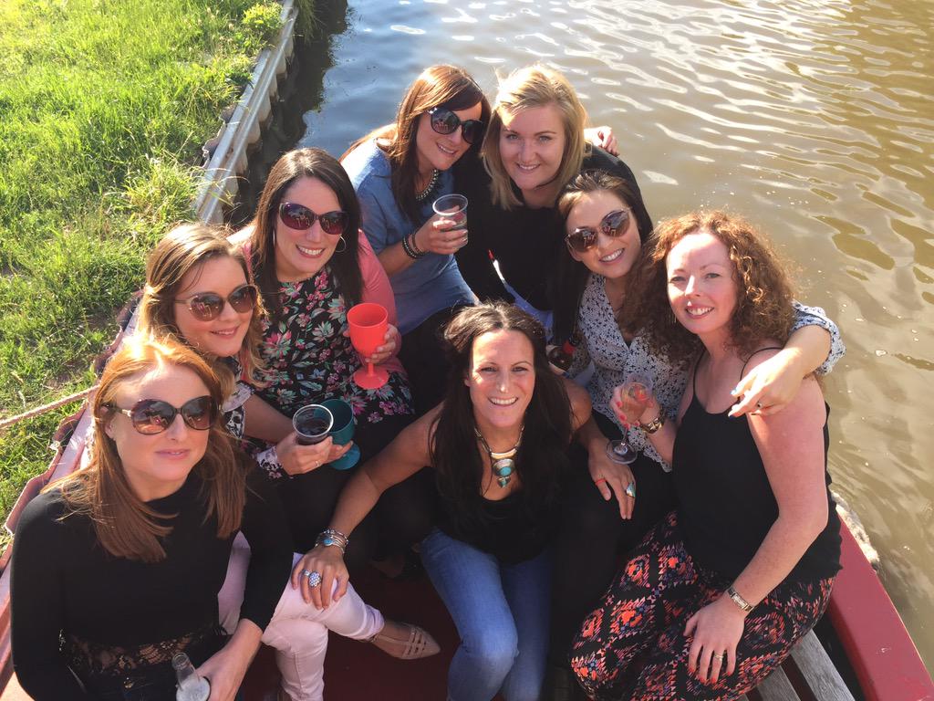 Love you guys 💕 @melanieacarr @MichelleRuddick @RachelBell16 @BeckyProudfoot <a href="/StephDawson84/">Steph Scott Dawson</a> <a href="/DaniellerobRob/">Danielle Rob Weston</a> #30th 🎉