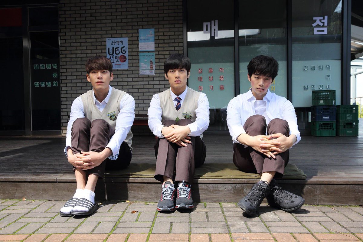 AsianFilmReview's tweet image. Watch *Twenty* 2015 on the AMR Stream @ goo.gl/D0zps8

#KimWooBin #LeeJunHo #KangHaNeul #JungSoMin #Korean