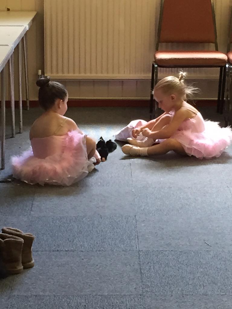 Friends that dance together, stay together 👯🎀 #daughter #ballet #dance #friends #cute #loveher