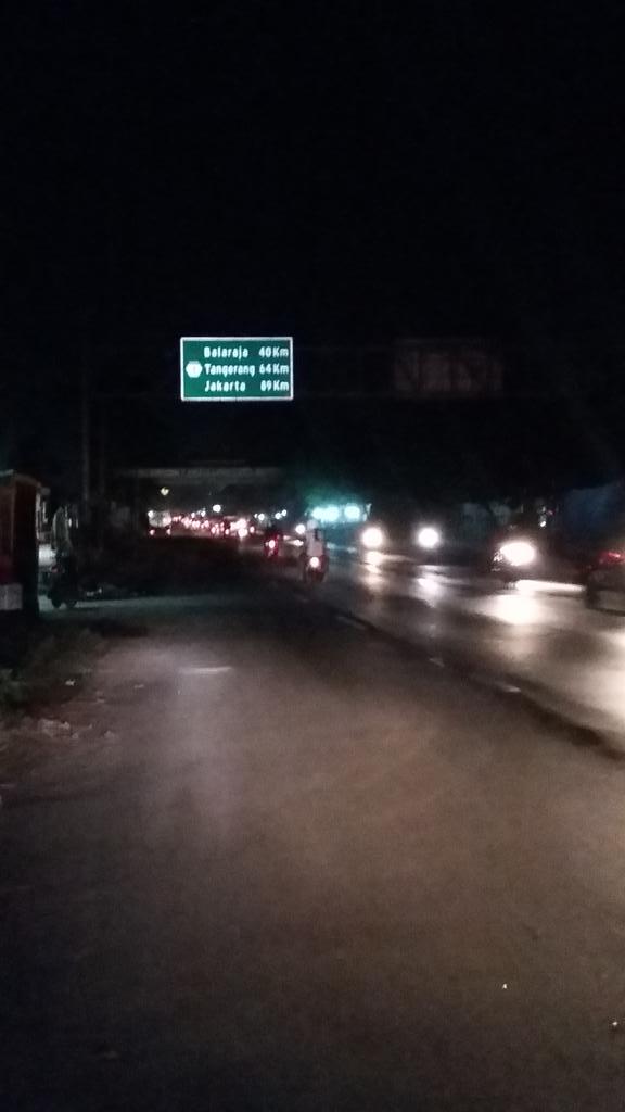 21.33: RT <a href="/MuhamadAjid4/">Daun Senja</a>: Lalin Jl Raya Serang menuju Jakarta ramai lancar. Didominasi KR2.