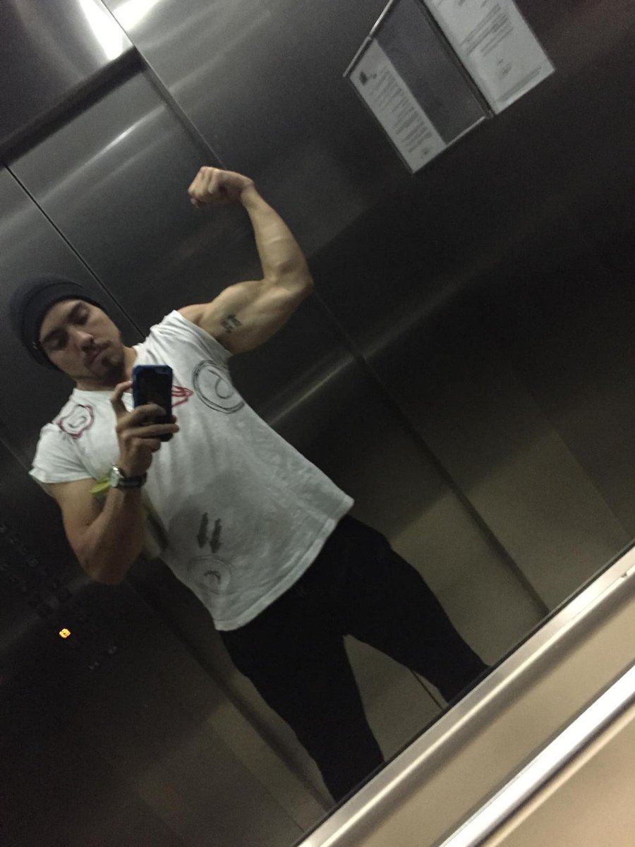 bringast's tweet image. Its always a good day #2work #calistenixmexico #workout #bodyandsoul