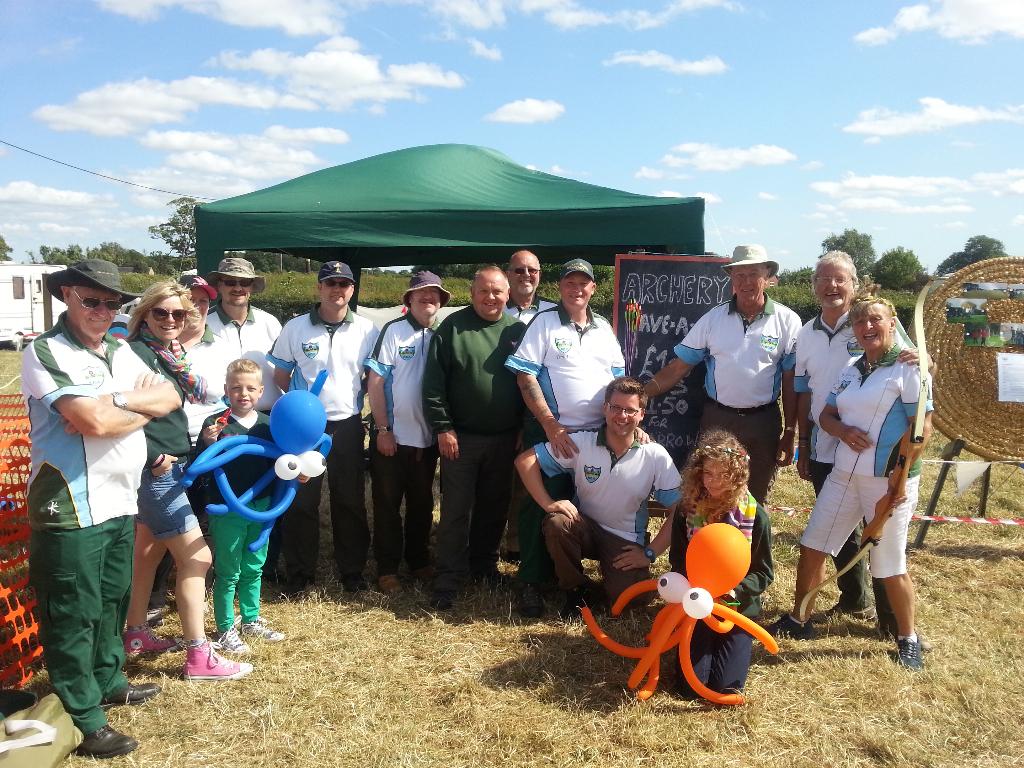 BBArchers's tweet photo. #SteamCrew @BartonSteam #BartonGateSteamRally http://t.co/3s1RVyOQFZ