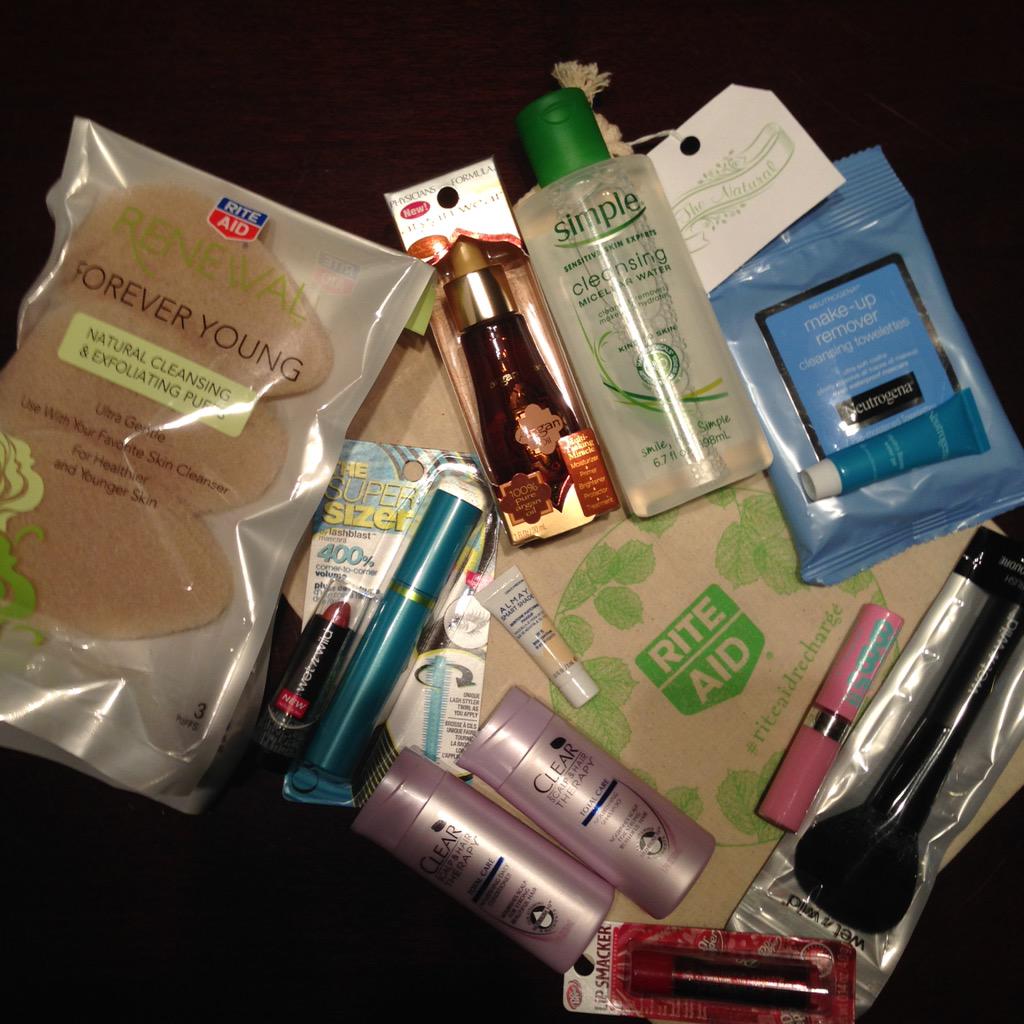WeChaseSummer's tweet photo. Thanks @riteaid I didn't even know about some of these products! #riteaidrecharge #BBNYC #bbnyc15 http://t.co/qMofdo3TOC