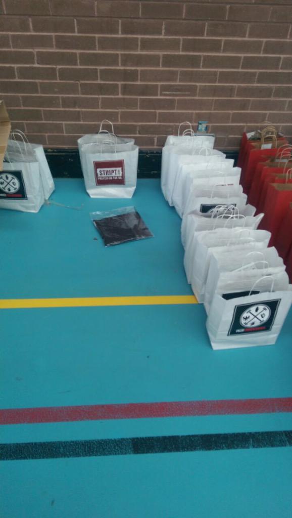 StriptSnacks's tweet photo. Keeping the athletes stocked up with #StriptSnacks at #irishthrowdown #crossfit #fitfam http://t.co/dbjQoyapeW