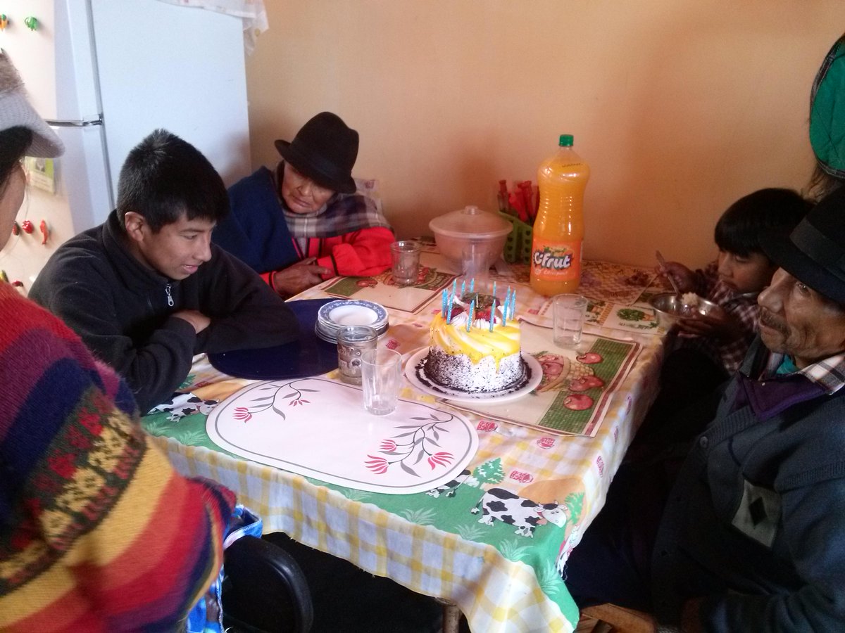luisguamant's tweet photo. En sus cumple años de Luis Anderson http://t.co/0HrY6ufYUo