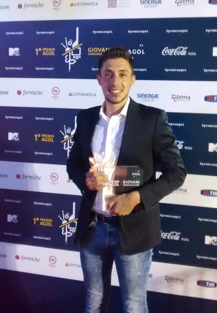 Demart11's tweet photo. La notte del #premioagol ? Indimenticabile! Una grande soddisfazione. Grazie @Agolnet @PremioAgol. http://t.co/JhuE27QkWE