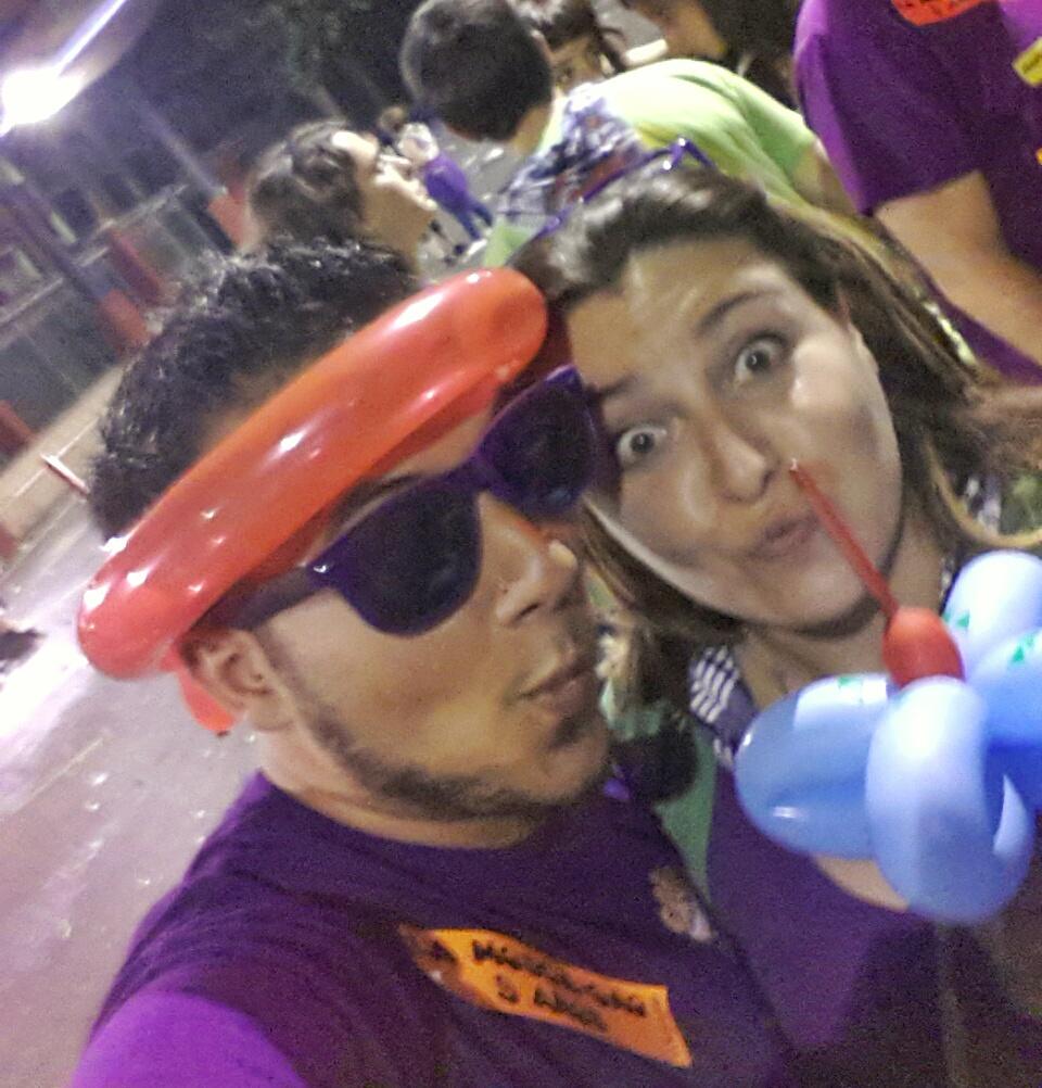 urkogarcia's tweet photo. Cena de #kuadrillas en #SanturtziJaietan2015 y regalos de @apatxass y corona que no duro de @baaiikune con @NereaLar http://t.co/9kCqoRN4FO